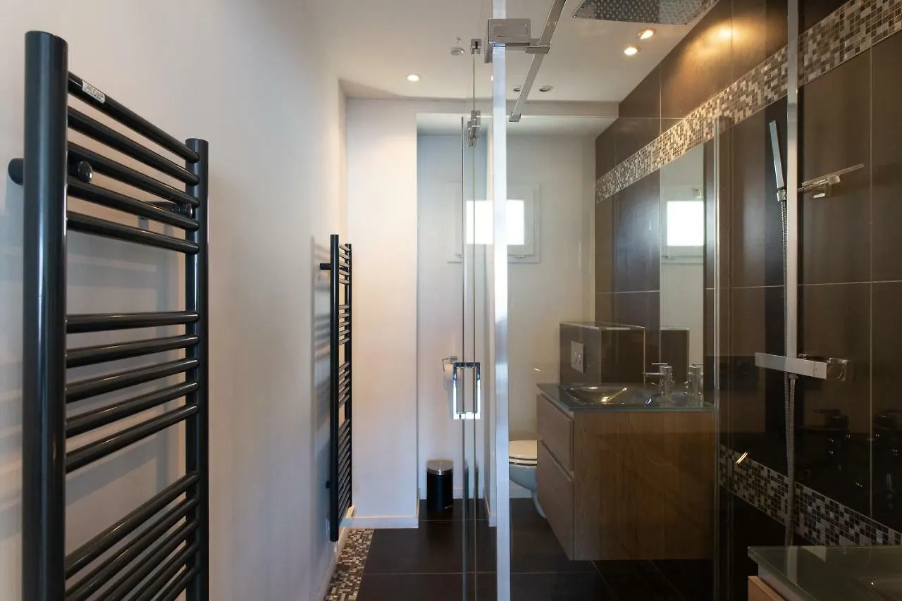 Cannes Vieux Port Apartment