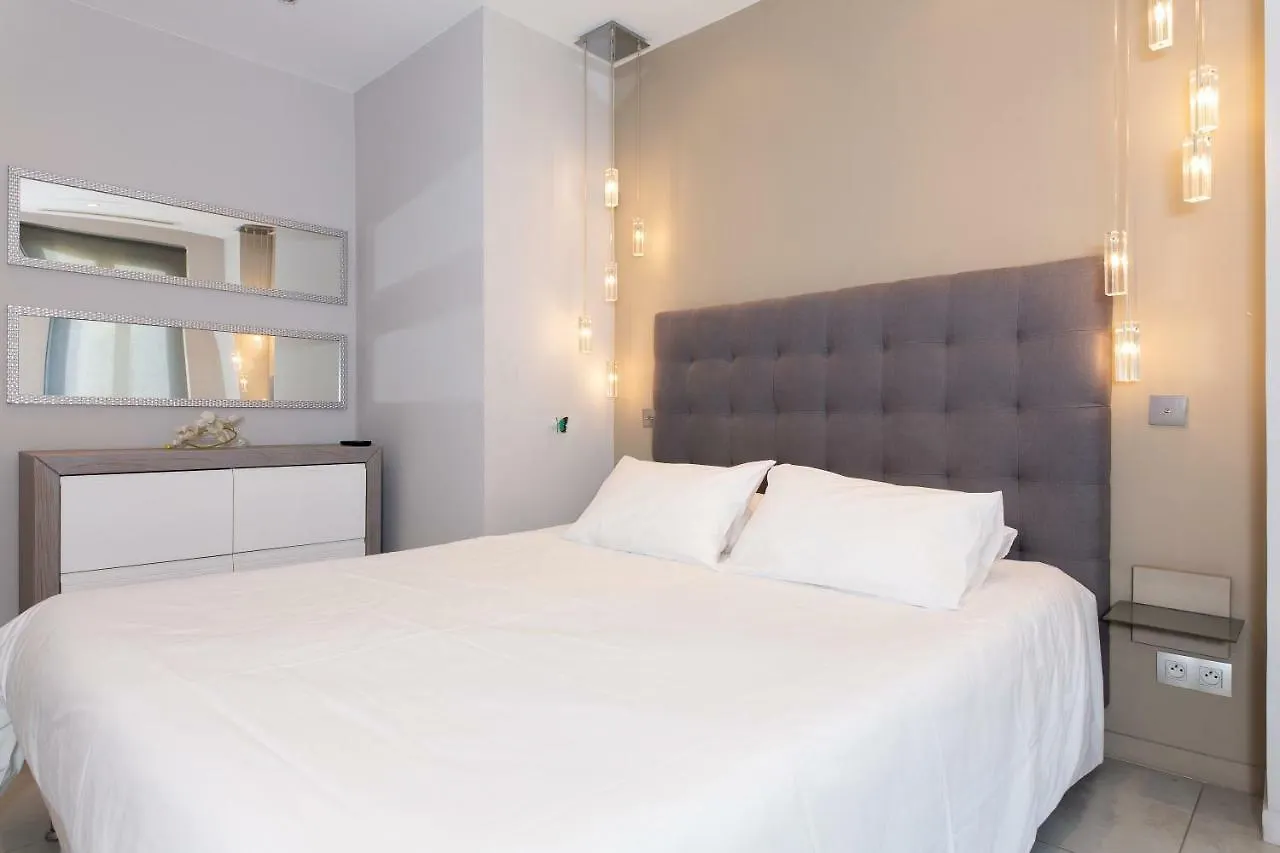 Cannes Vieux Port Apartmán